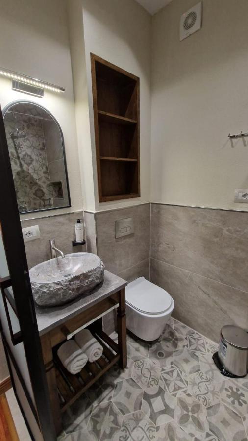 Bujtina Behram Otel Görice Dış mekan fotoğraf