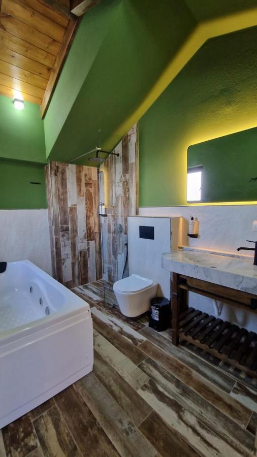 Bujtina Behram Otel Görice Dış mekan fotoğraf