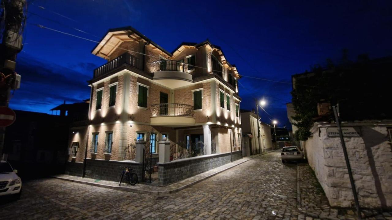 Bujtina Behram Otel Görice Dış mekan fotoğraf