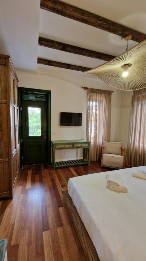 Bujtina Behram Otel Görice Dış mekan fotoğraf