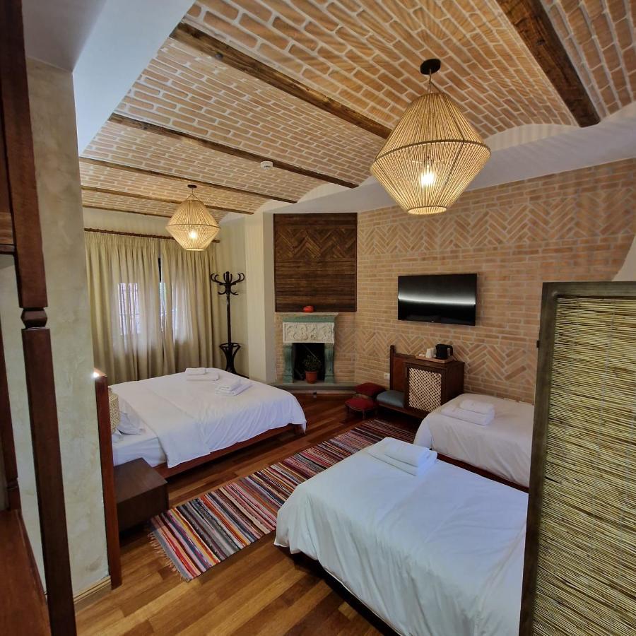 Bujtina Behram Otel Görice Dış mekan fotoğraf