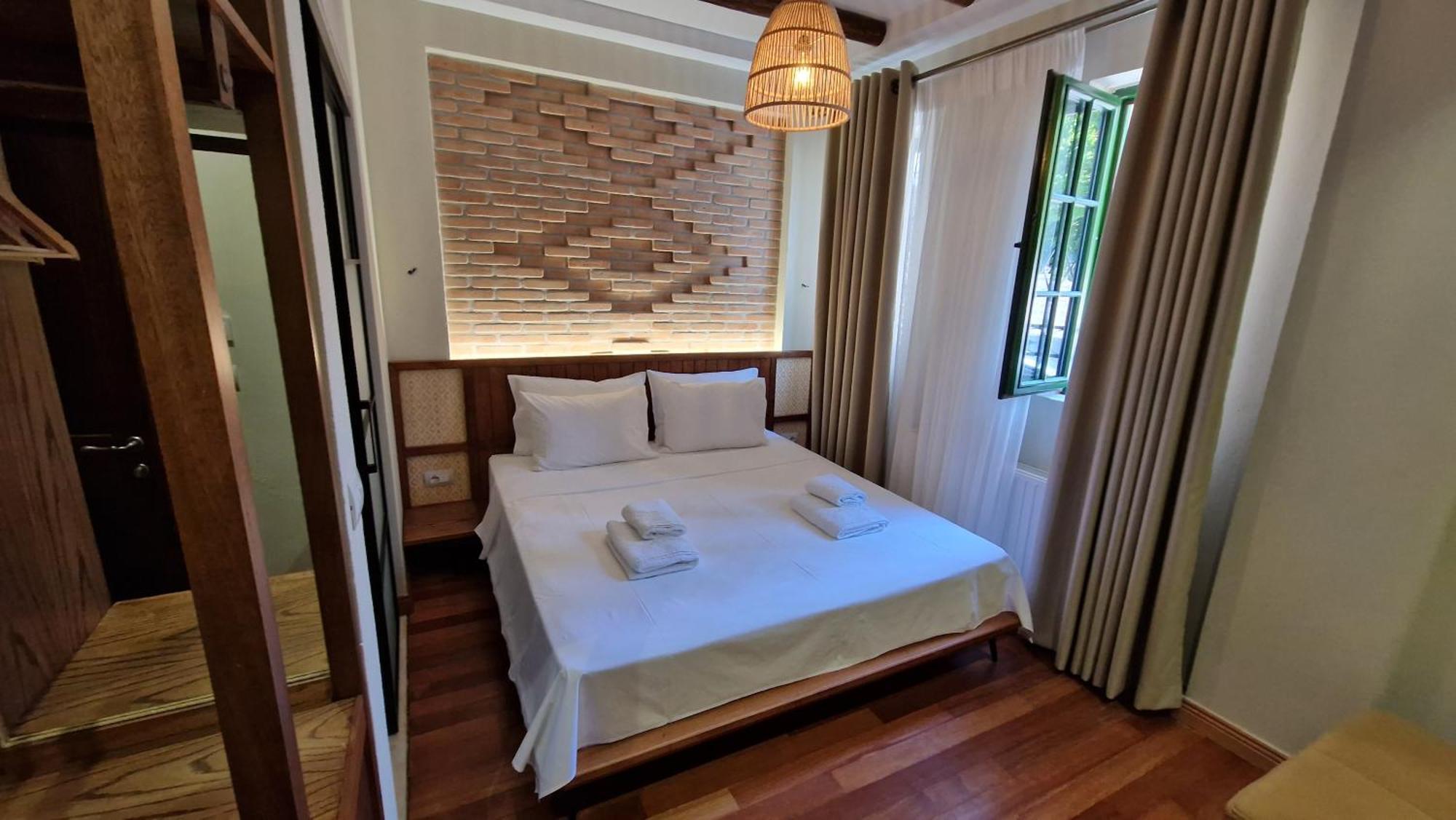 Bujtina Behram Otel Görice Dış mekan fotoğraf